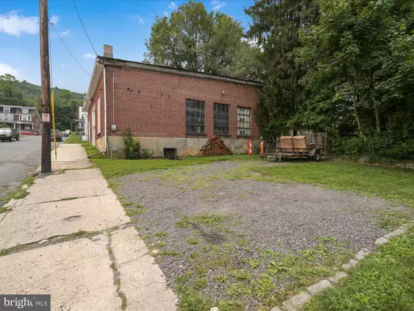 Tamaqua, PA 18252,0 OAK ST