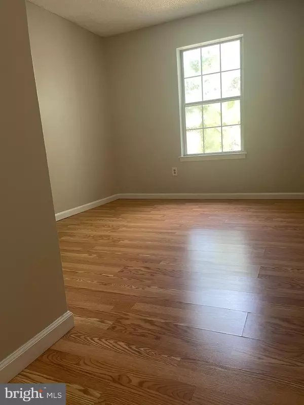 North Brunswick, NJ 08902,38 BRIGHTON WAY