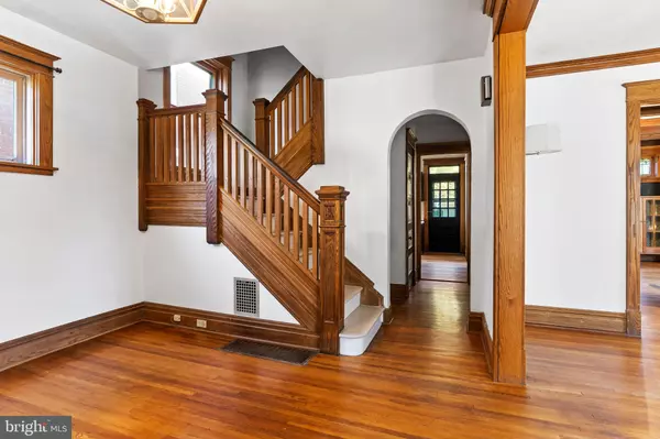 Carlisle, PA 17013,229 MOORELAND AVE