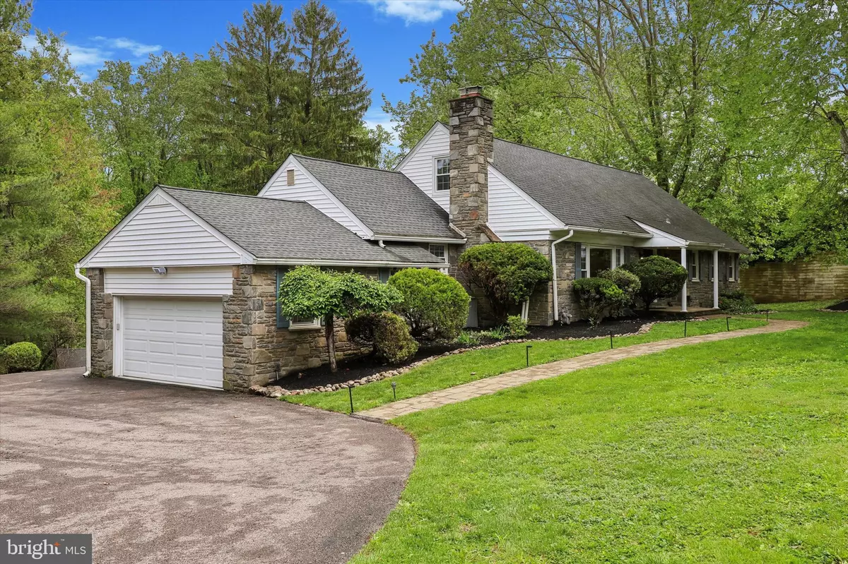 Gladwyne, PA 19035,527 CONSHOHOCKEN STATE RD