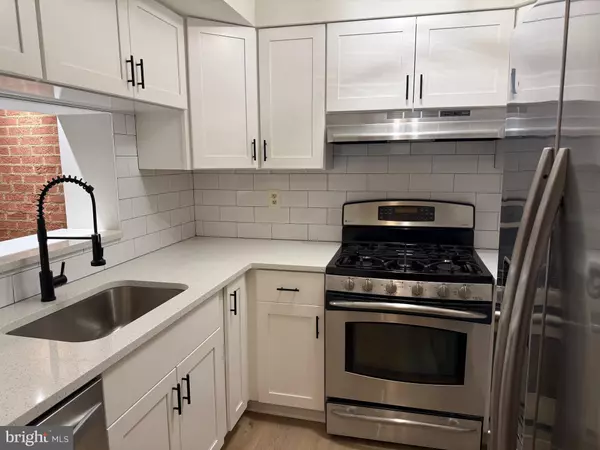 Centreville, VA 20120,14325 JOHNNY MOORE CT