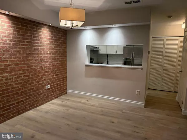 Centreville, VA 20120,14325 JOHNNY MOORE CT