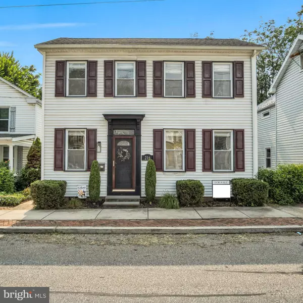 Mechanicsburg, PA 17055,216 S YORK ST