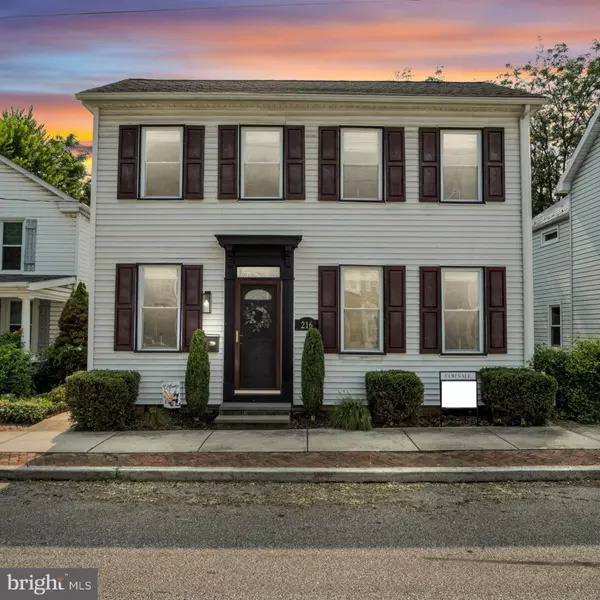 216 S YORK ST, Mechanicsburg, PA 17055