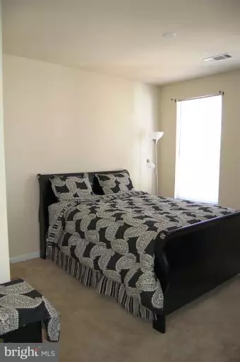 Arlington, VA 22206,2465 ARMY NAVY DR #205