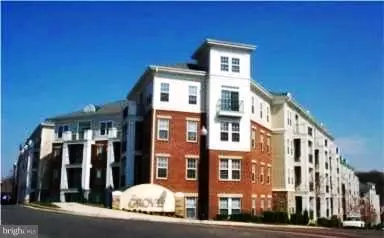 2465 ARMY NAVY DR #205, Arlington, VA 22206