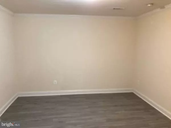 Woodbridge, VA 22191,2493 PORT POTOMAC AVE #BASEMENT