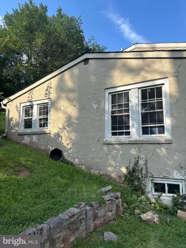 Norristown, PA 19403,245 PINETOWN RD