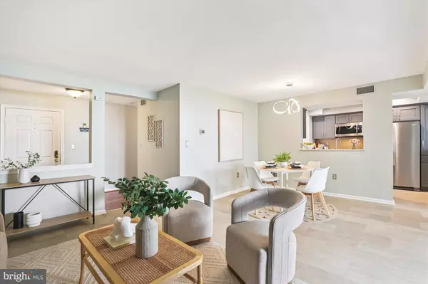 Arlington, VA 22206,4537 28TH RD S #A