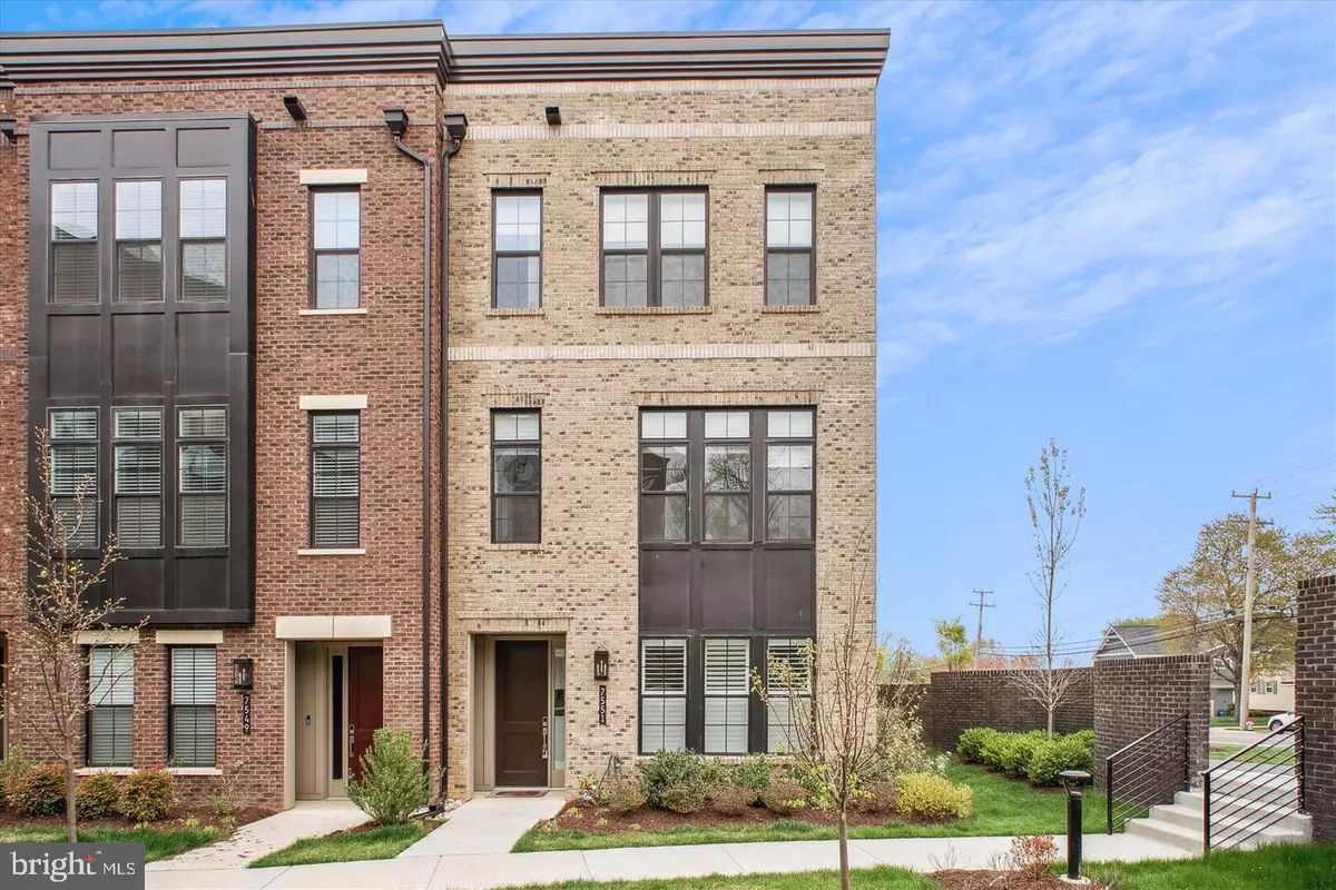 Mclean, VA 22102,7551 SAWYER FARM WAY #1703