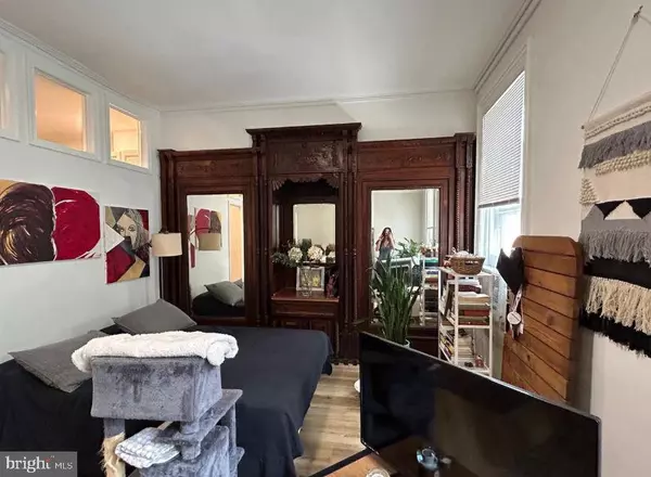 Philadelphia, PA 19130,2129 SPRING GARDEN ST #2F
