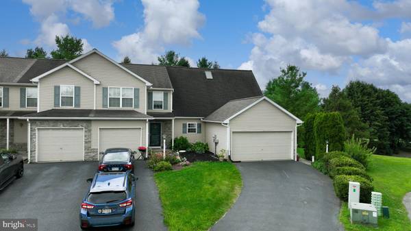 Lititz, PA 17543,43 SANDSTONE CT