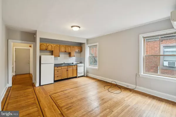 Philadelphia, PA 19103,2116 WALNUT ST #3R
