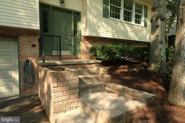 State College, PA 16803,622 OLD FARM LN