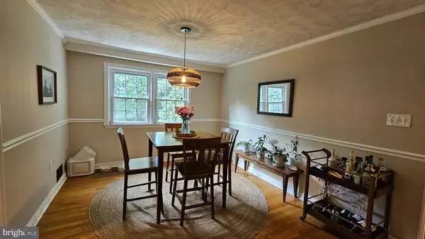 Alexandria, VA 22309,4021 LAUREL RD