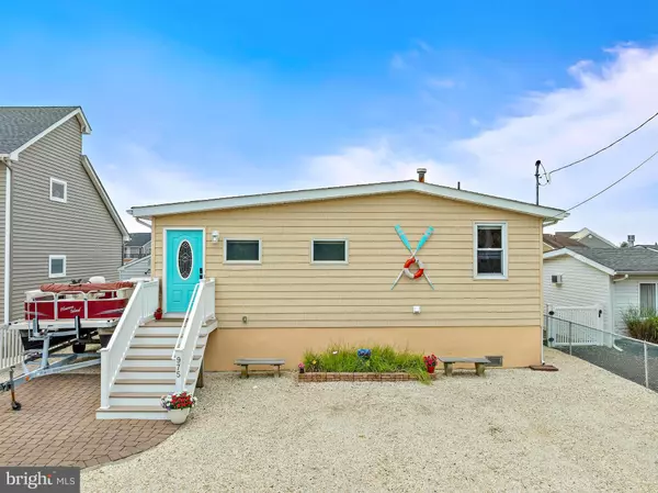 Manahawkin, NJ 08050,975 BEACH HAVEN WEST BLVD