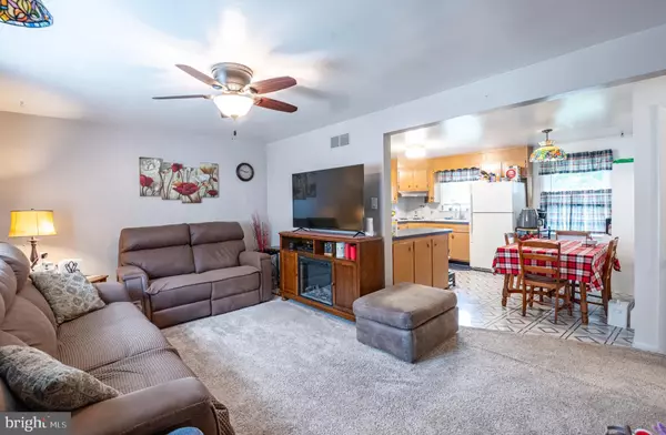 Reading, PA 19601,327 ERNST RD