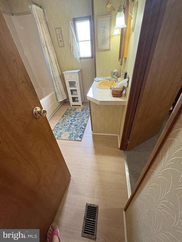 Ocean View, DE 19970,38354 SQUIRREL RD #19312