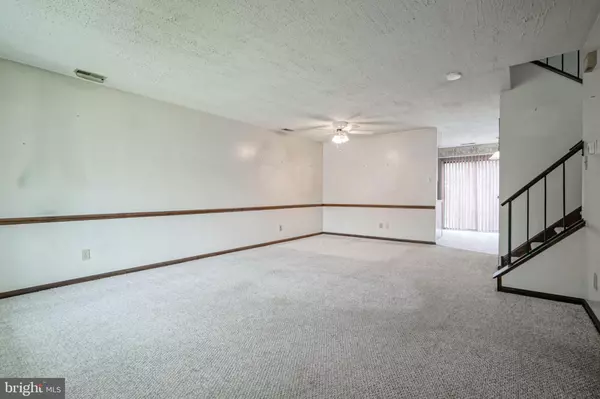 Sicklerville, NJ 08081,17 HEYWOOD LN