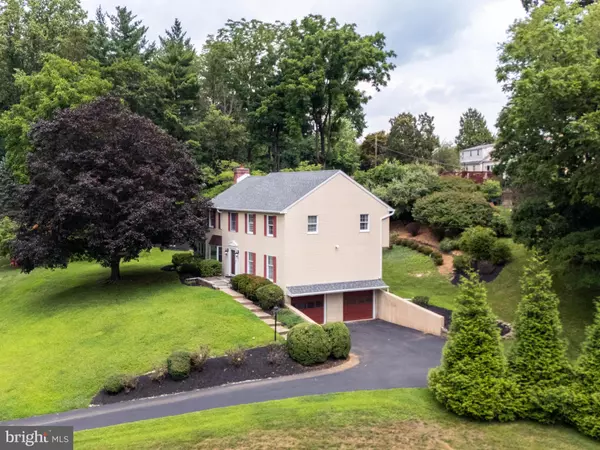 25 CLEARBROOK RD, Newtown Square, PA 19073