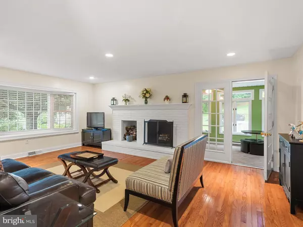Newtown Square, PA 19073,25 CLEARBROOK RD