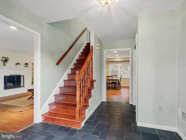 Newtown Square, PA 19073,25 CLEARBROOK RD