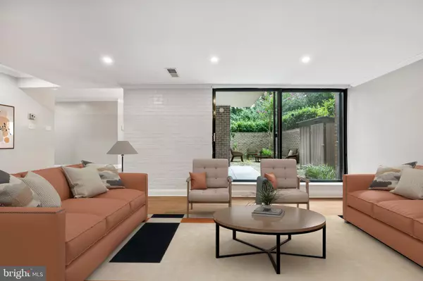 Silver Spring, MD 20902,2016 COLERIDGE DR #24-102