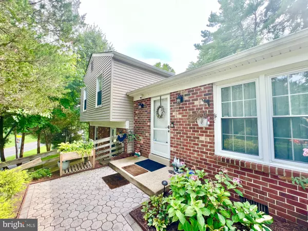 Chantilly, VA 20151,13501 KING CHARLES DR