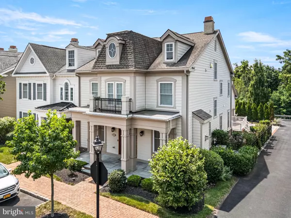 1839 WINDFLOWER LN, Yardley, PA 19067