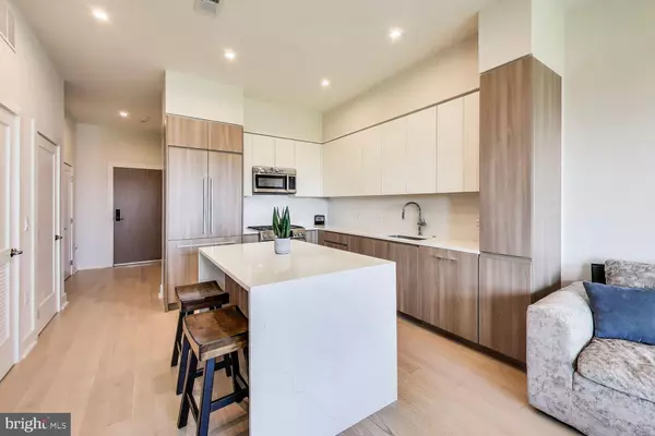 Alexandria, VA 22301,701 SWANN AVE #507