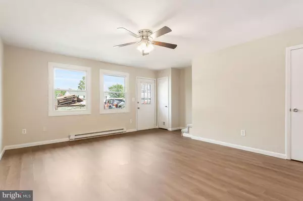 New Oxford, PA 17350,25 COMMERCE ST