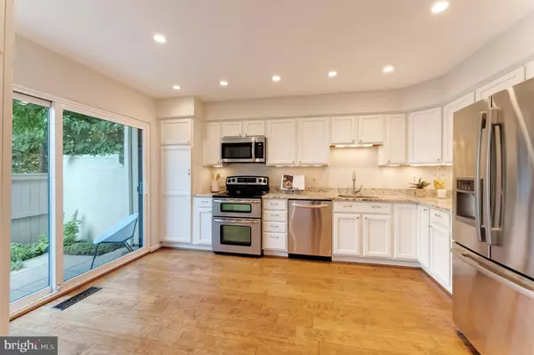 Reston, VA 20191,11637 NEWBRIDGE CT