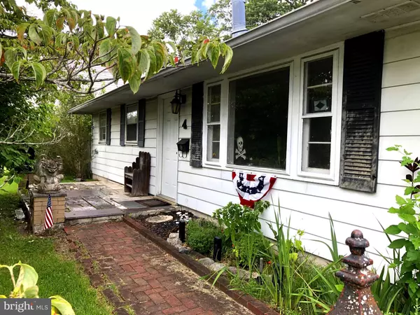 West Berlin, NJ 08091,4 N WALNUT CIR