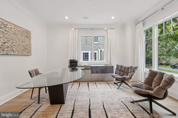 Bethesda, MD 20814,5120 WESSLING LN