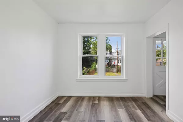 Marcus Hook, PA 19061,33 MAPLE ST