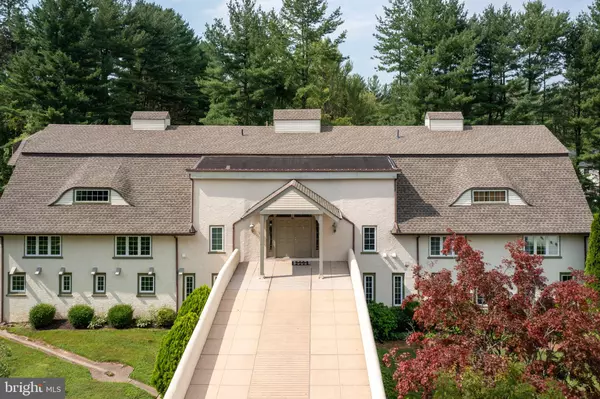 Wilmington, DE 19807,208 HAYSTACK LN