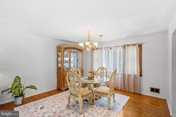 Toms River, NJ 08753,939 ALDEN DR