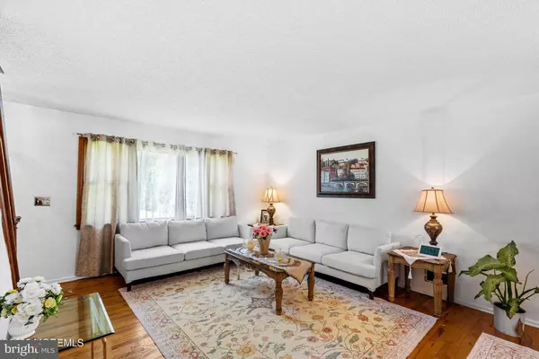 Toms River, NJ 08753,939 ALDEN DR