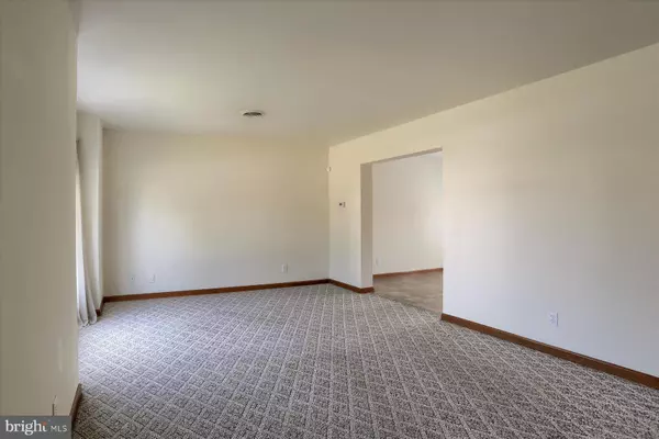 Enola, PA 17025,71 SOUTHMONT DR