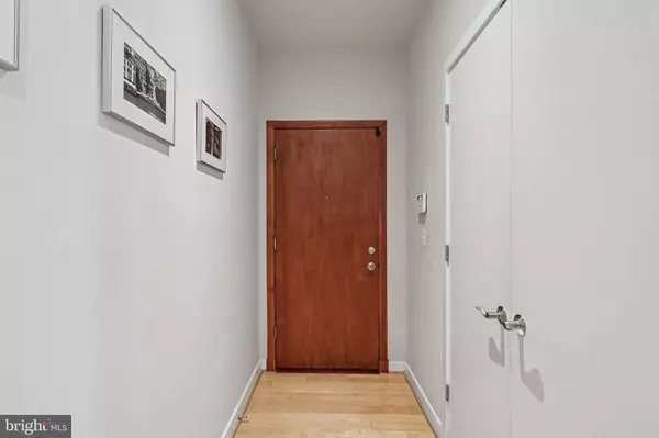 Washington, DC 20009,2412 17TH ST NW #202