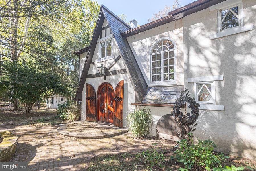 132 E DARK HOLLOW RD #MAIN HOUSE, Pipersville, PA 18947