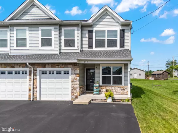 Quakertown, PA 18951,142 N 9TH ST