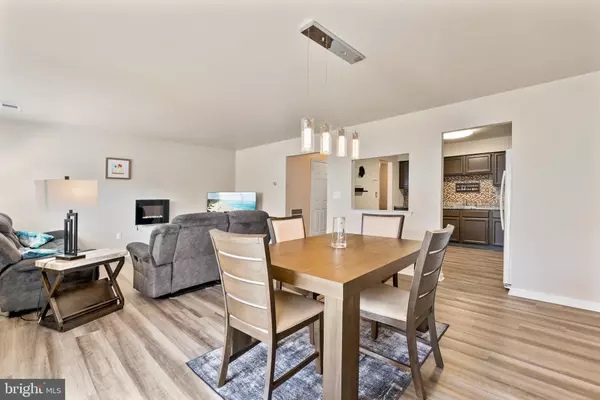 Bordentown, NJ 08505,4 DEERFIELD CT