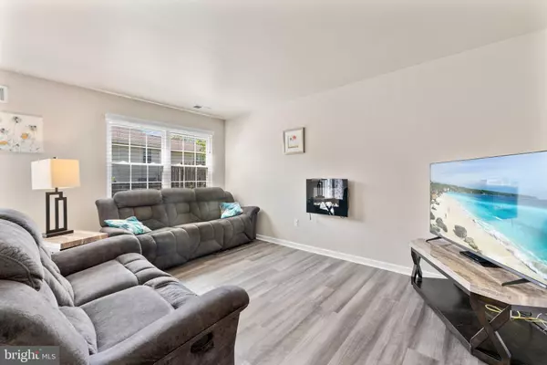 Bordentown, NJ 08505,4 DEERFIELD CT