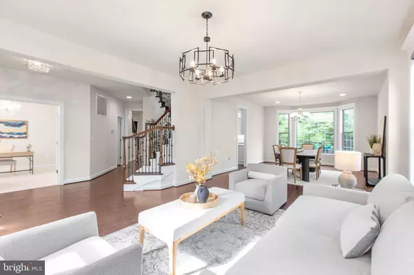 Woodbridge, VA 22192,12116 HICKORY FALLS CT