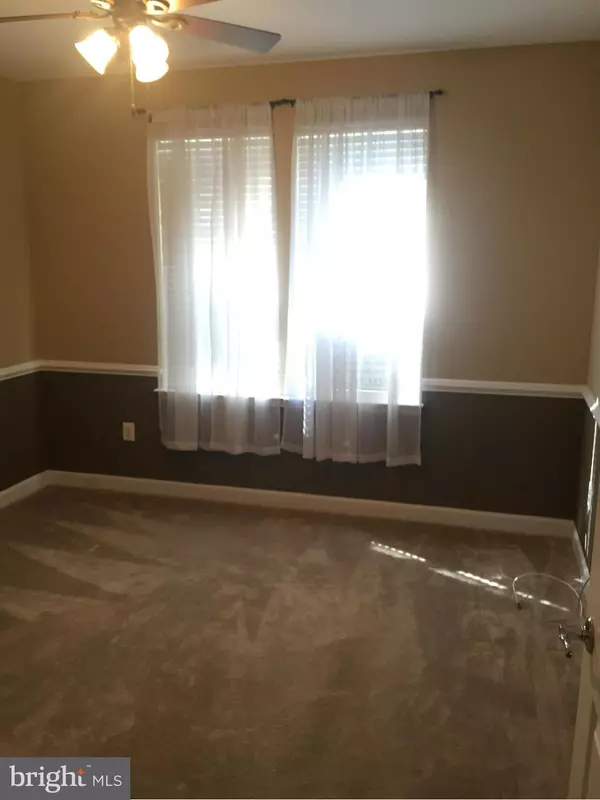Bealeton, VA 22712,6161 WILLOW PL #105