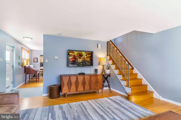 Philadelphia, PA 19128,6808 HENRY AVE