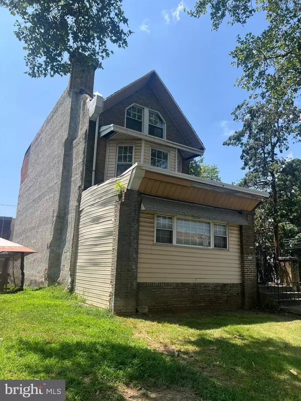 Philadelphia, PA 19143,6042 COBBS CREEK PKWY