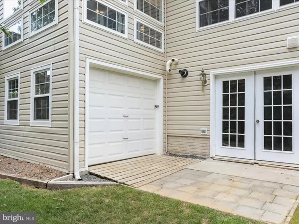 Martinsburg, WV 25403,935 BRAEBURN DR