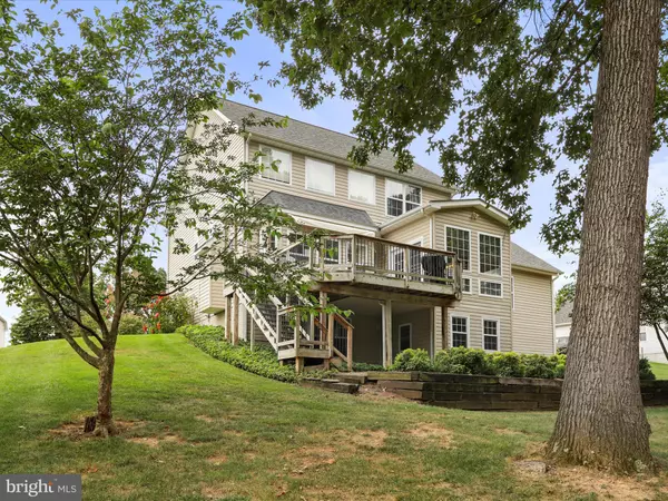 Martinsburg, WV 25403,935 BRAEBURN DR